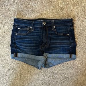 american eagle jean shorts!!